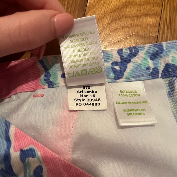 Lilly Pulitzer Adie Shorts in Pink Pout Barefoot Princess. Size 8. - Picture 4 of 7